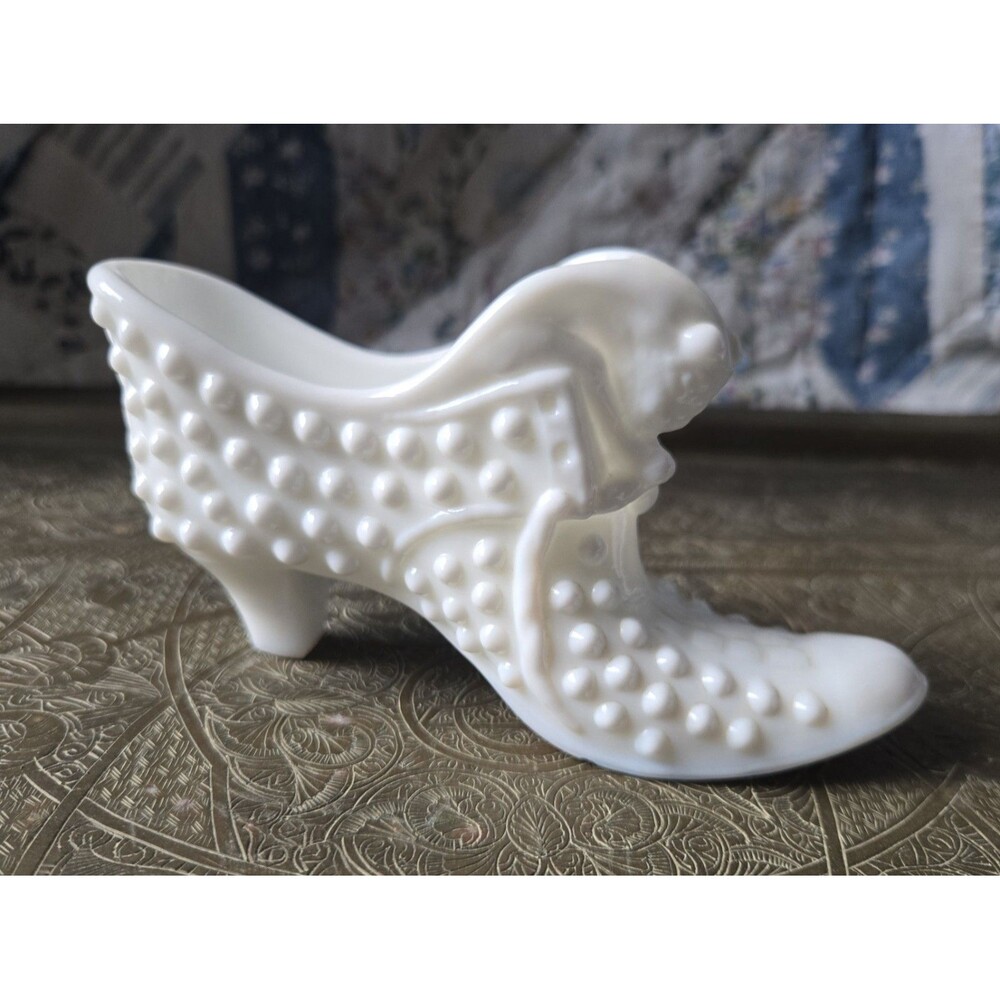 Fenton White Milk Glass Pointy Hobnail Cat Head Boot Shoe Slipper Vintage 6"L